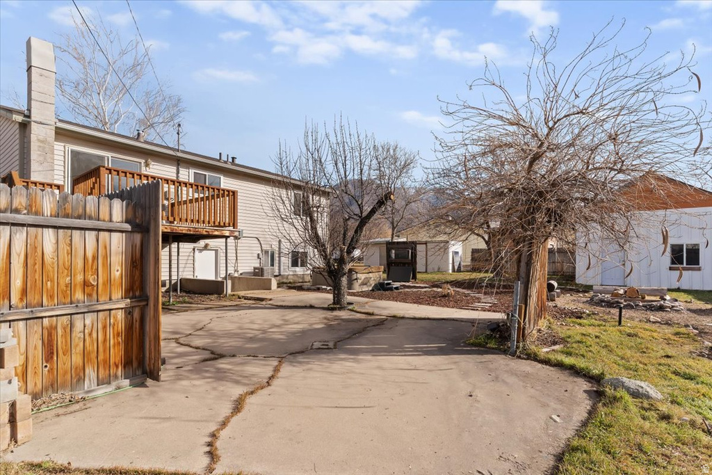 1593 E 6600 S Uintah, UT 84405