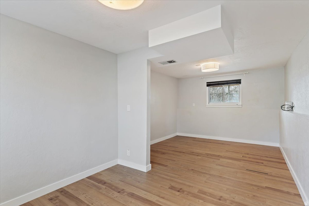 1593 E 6600 S Uintah, UT 84405