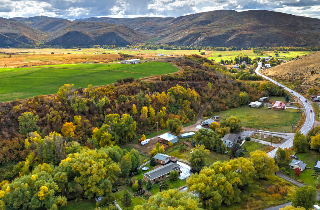 2575 W STATE ROAD 32 Peoa, UT 84061