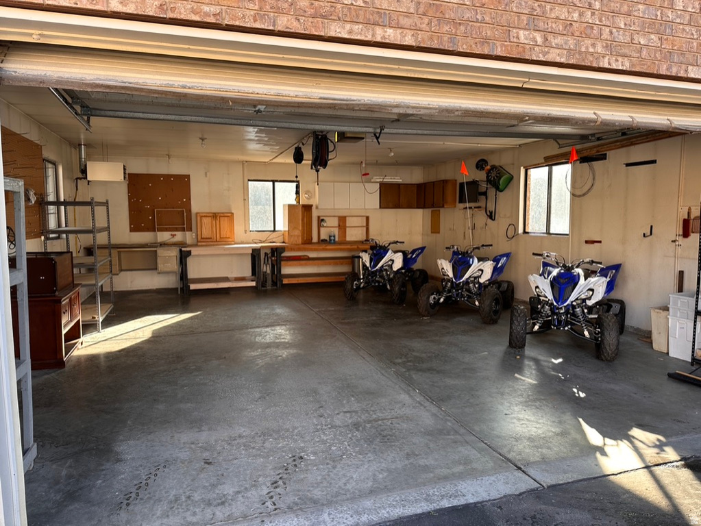 2575 W STATE ROAD 32 Peoa, UT 84061