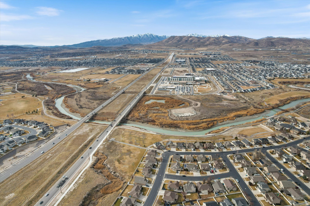 2216 N 2500 W Lehi, UT 84043