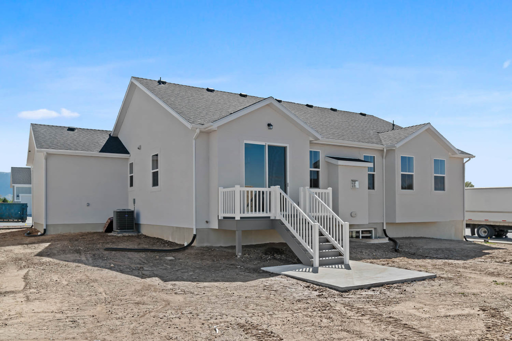 2366 S 1230 W Syracuse, UT 84075