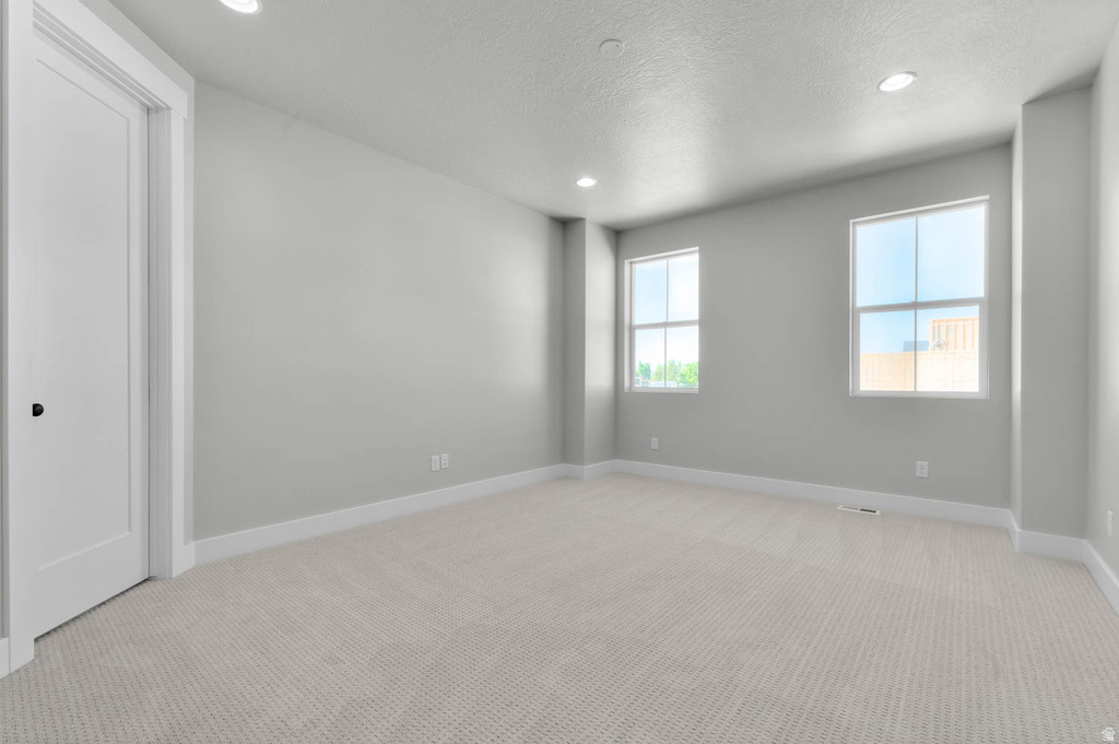2366 S 1230 W Syracuse, UT 84075