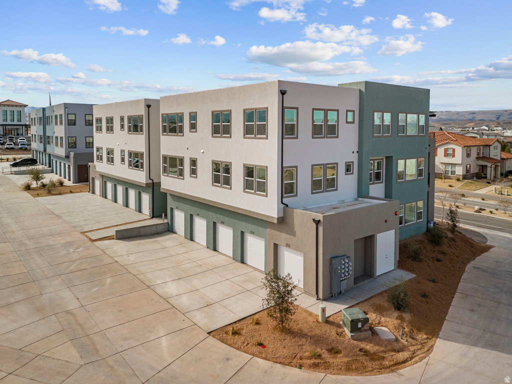 5599 S CARNELIAN PKWY #207 St George, UT 84790