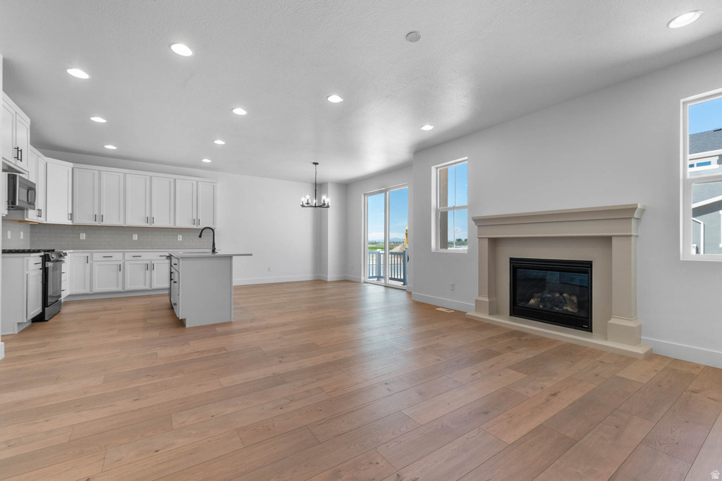 3828 W 2300 N Clinton, UT 84015