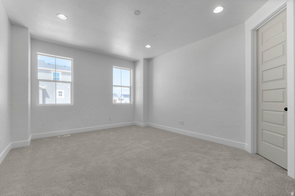 3828 W 2300 N Clinton, UT 84015