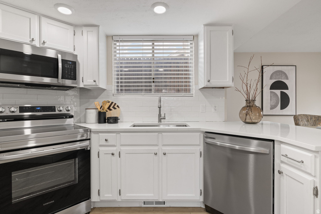 1310 W COUNTRYWOOD LN West Jordan, UT 84088