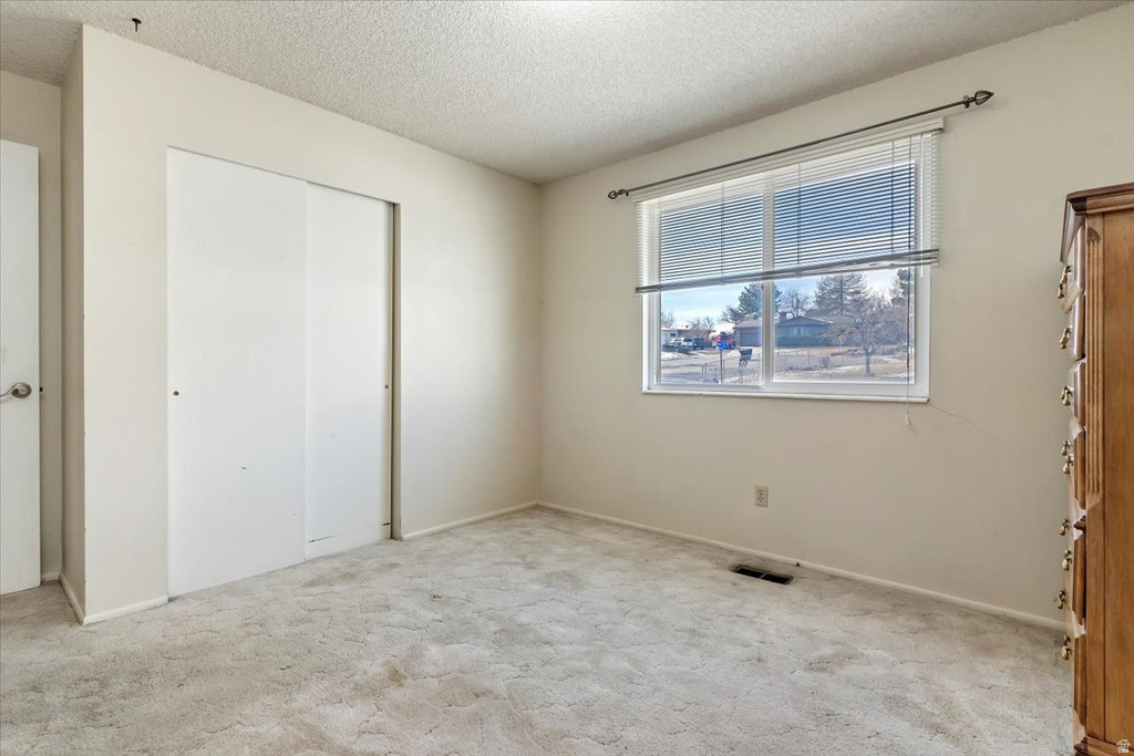 6293 S BEN AIR DR Taylorsville, UT 84129