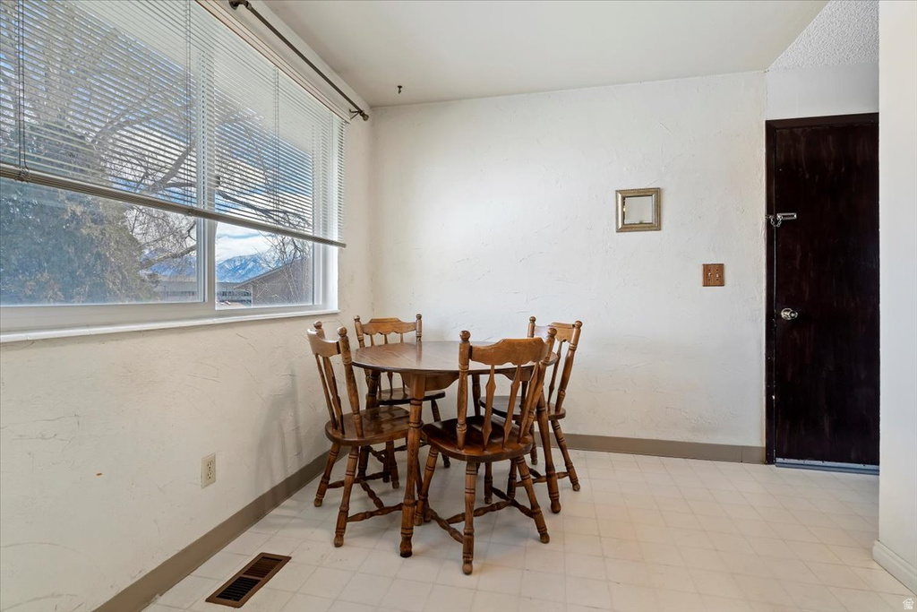 6293 S BEN AIR DR Taylorsville, UT 84129