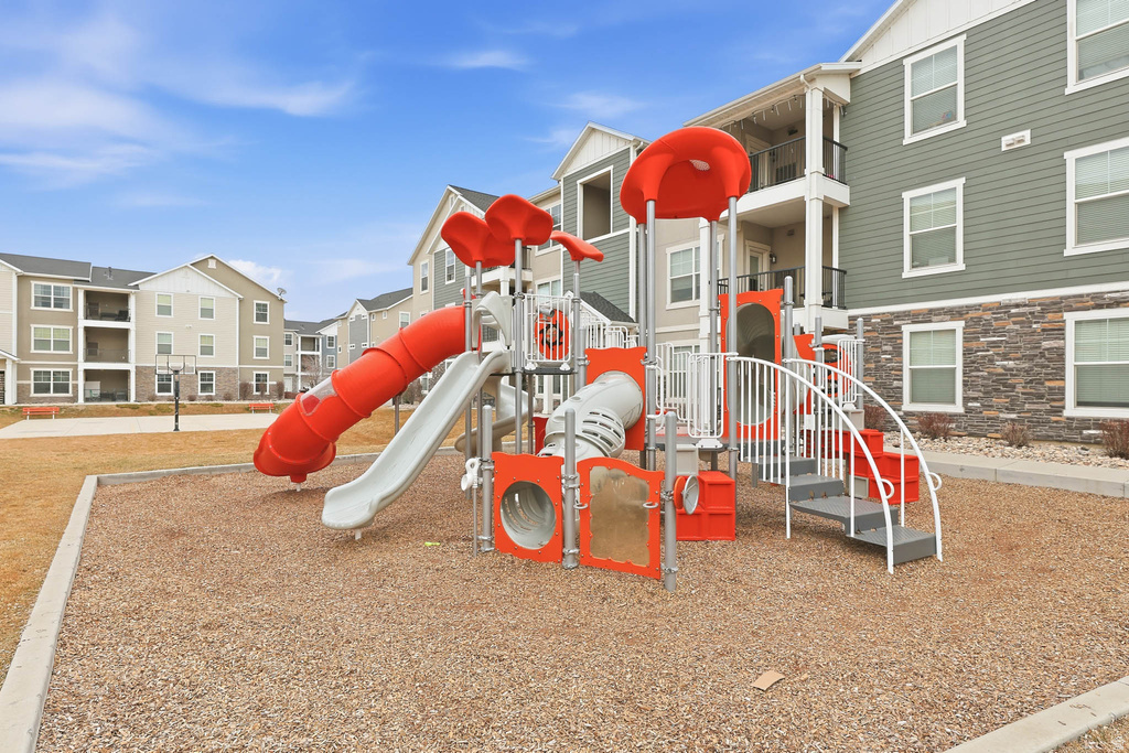 625 N EMERY LN Vineyard, UT 84059