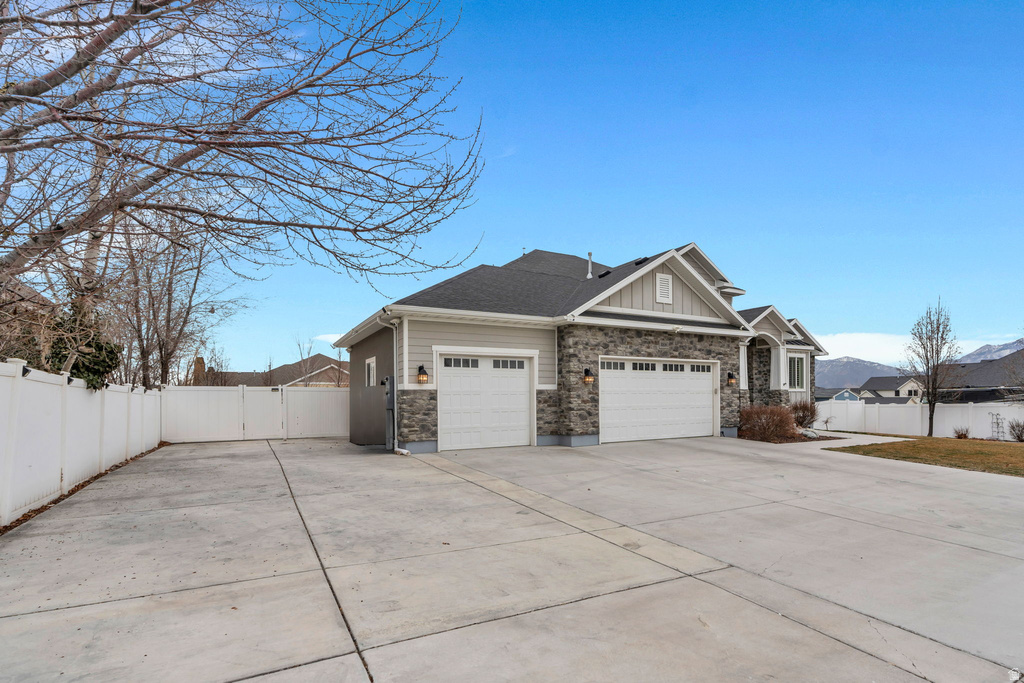 3208 W 10540 S South Jordan, UT 84095