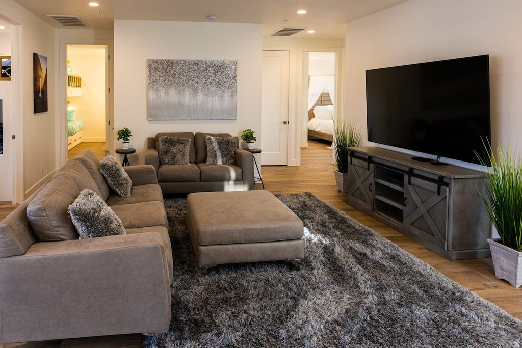 2166 N DOUBLE EAGLE LN Washington, UT 84780