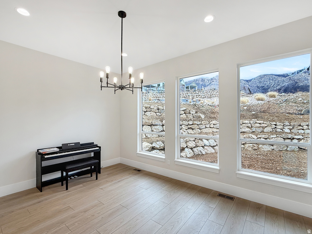 4094 N JACKSON AVE North Ogden, UT 84414