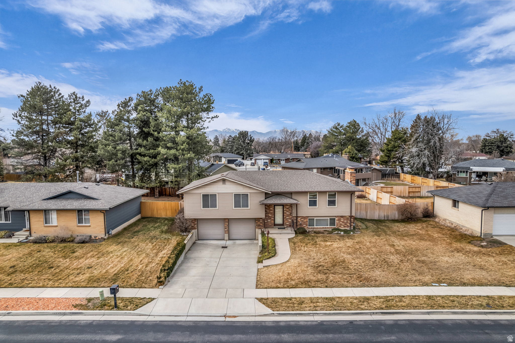 6264 S STEEPLE CHASE LN Murray, UT 84121
