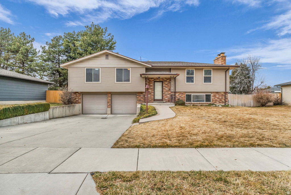 6264 S STEEPLE CHASE LN Murray, UT 84121