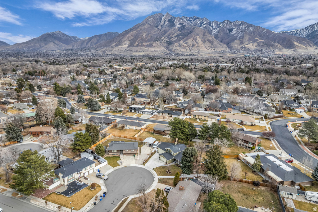6264 S STEEPLE CHASE LN Murray, UT 84121