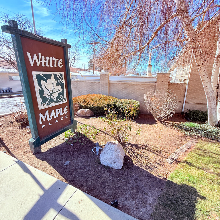 886 E MAPLE CREST CT #23 Salt Lake City, UT 84106