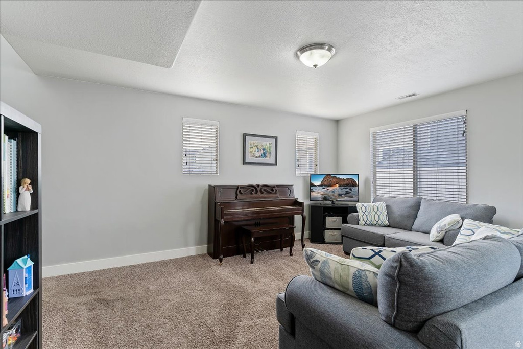 2483 S GILMOUR ST West Haven, UT 84401