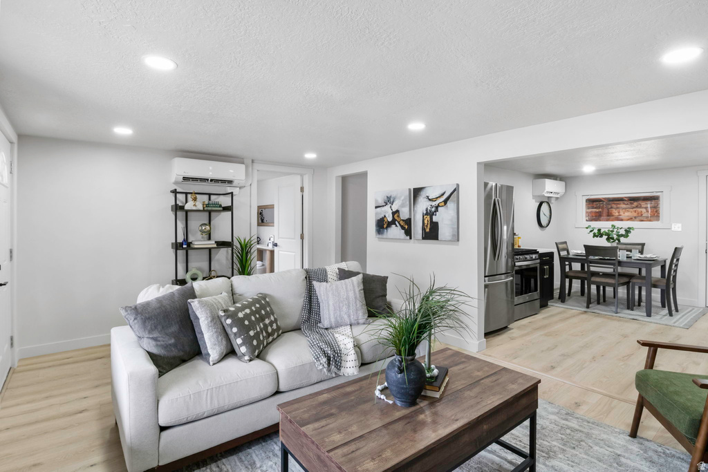 1597 W STRATFORD AVE Sandy, UT 84093