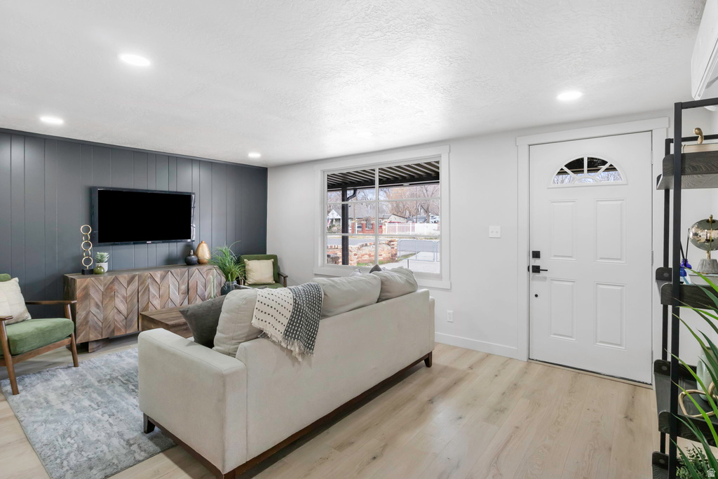 1597 W STRATFORD AVE Sandy, UT 84093