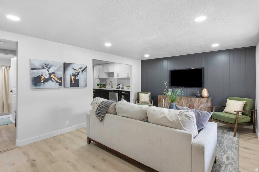 1597 W STRATFORD AVE Sandy, UT 84093