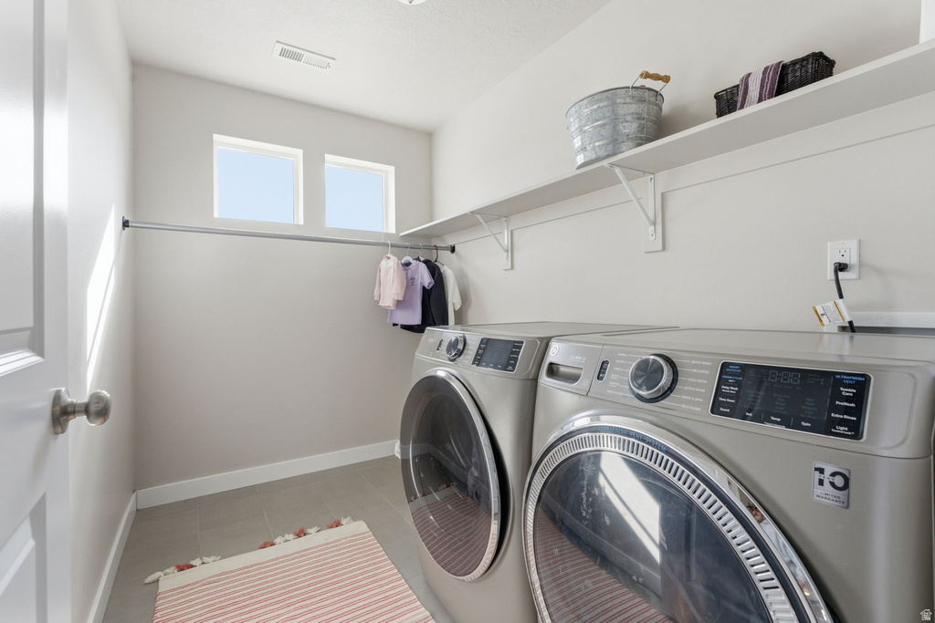 1140 W CANTLE DR Bluffdale, UT 84065