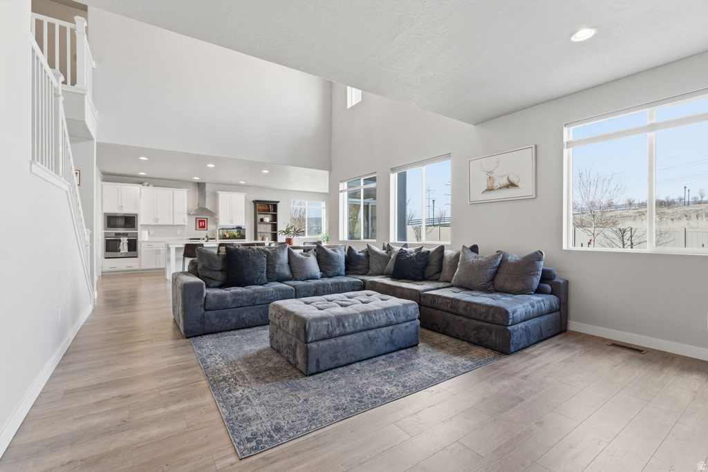 1140 W CANTLE DR Bluffdale, UT 84065