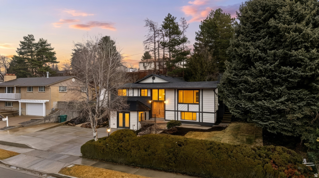 8857 S CAPELLA WAY Sandy, UT 84093