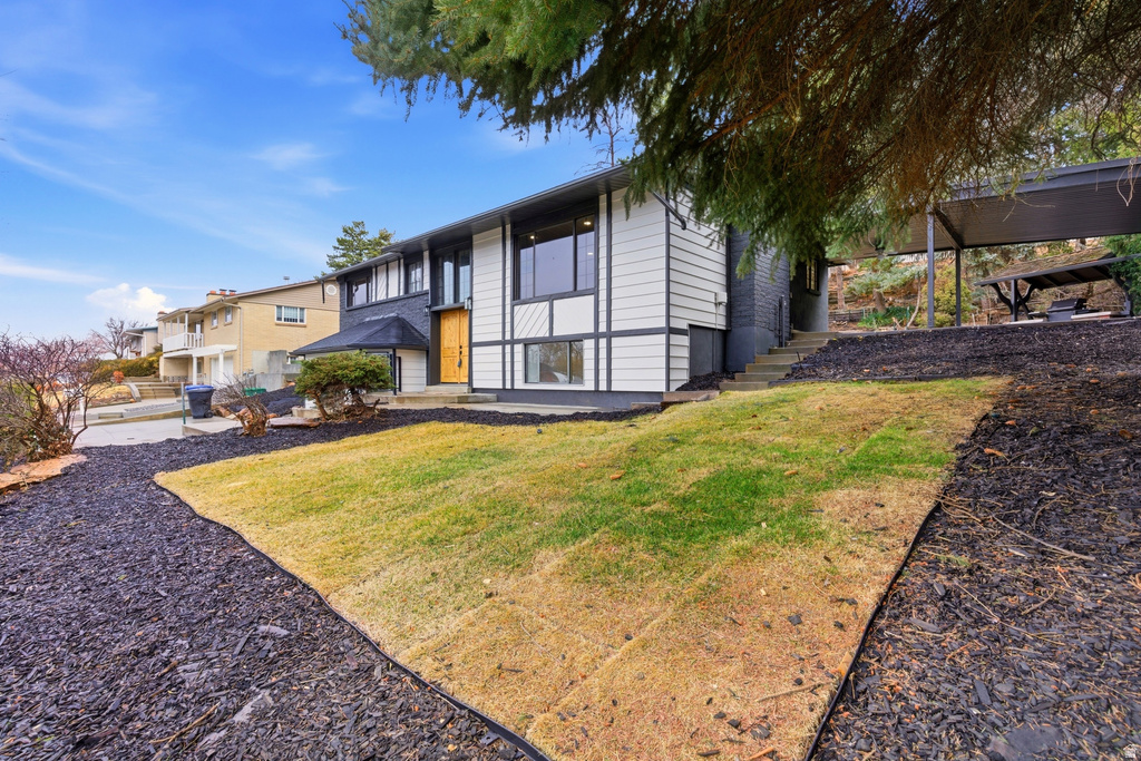 8857 S CAPELLA WAY Sandy, UT 84093