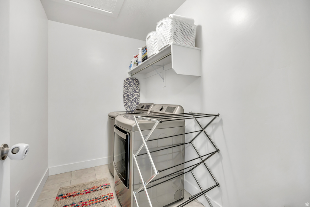 156 N VALCREST DR Saratoga Springs, UT 84045