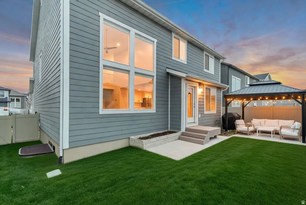 156 N VALCREST DR Saratoga Springs, UT 84045