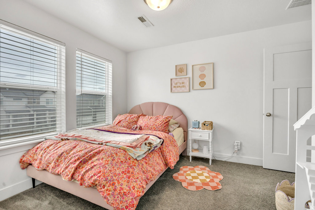 156 N VALCREST DR Saratoga Springs, UT 84045