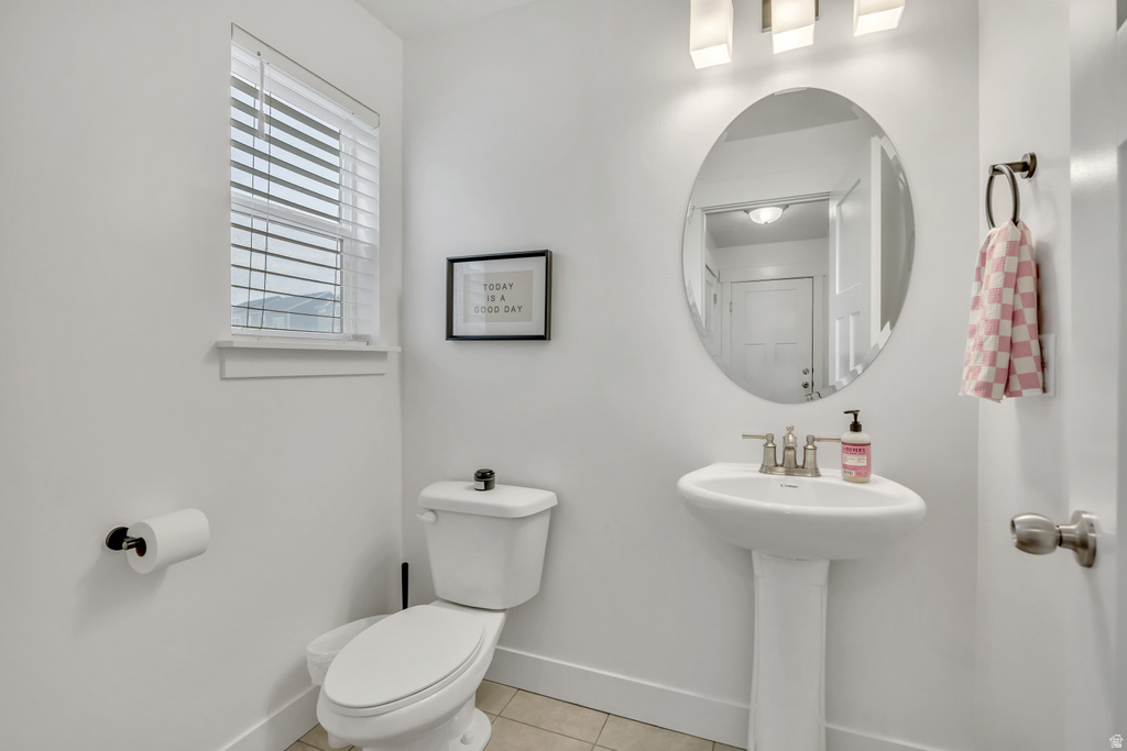 156 N VALCREST DR Saratoga Springs, UT 84045