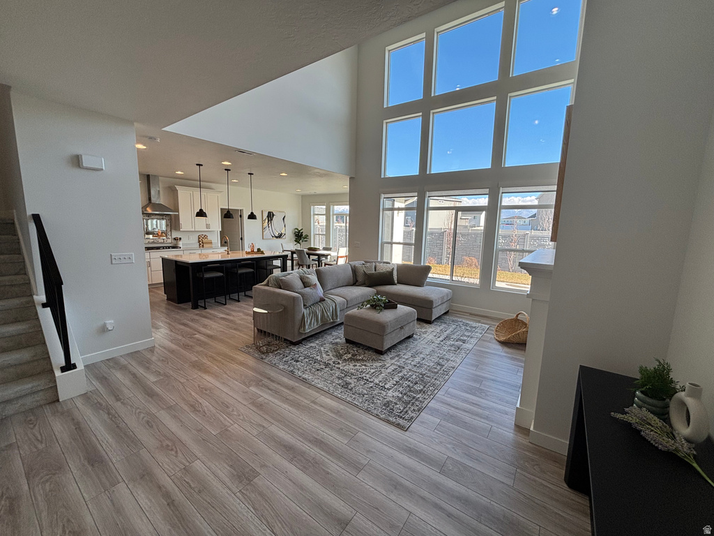 3301 S 2410 W Syracuse, UT 84075