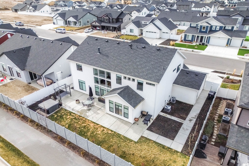 3301 S 2410 W Syracuse, UT 84075