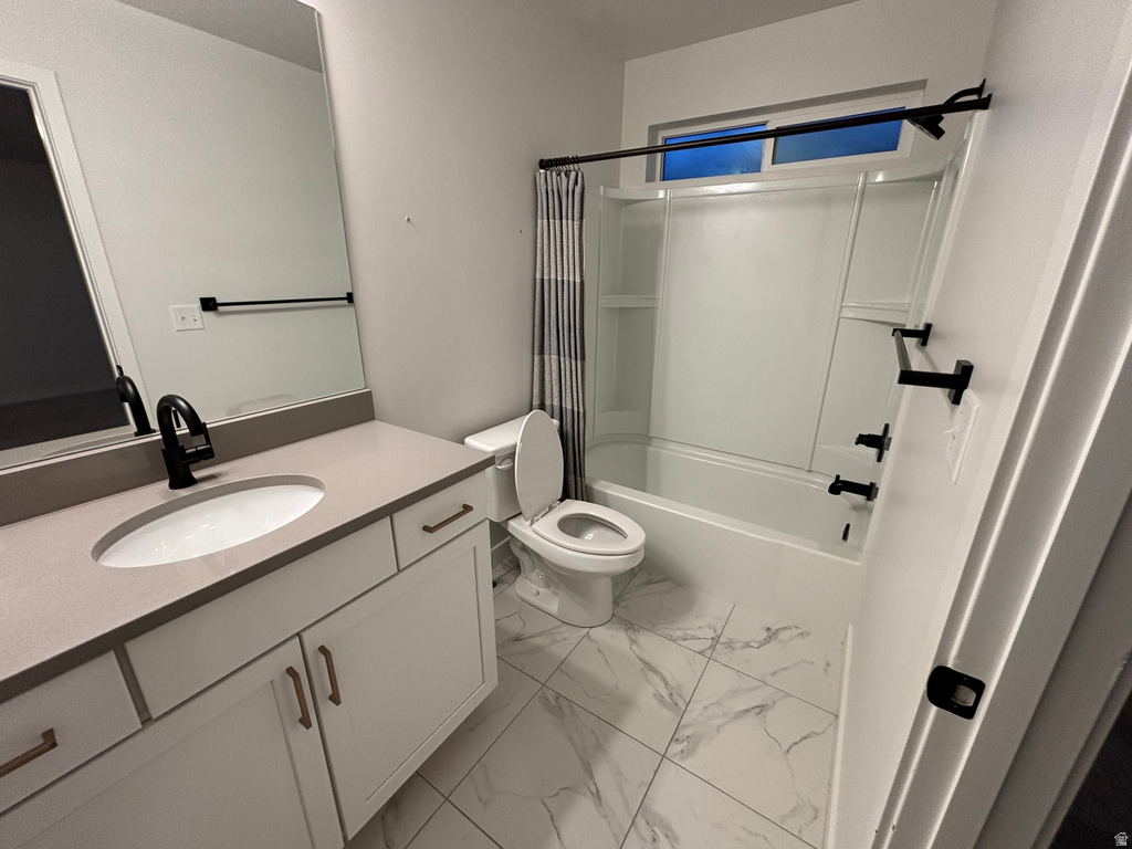 3301 S 2410 W Syracuse, UT 84075