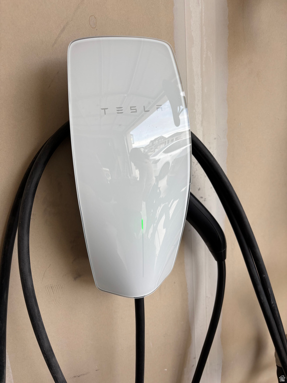 3301 S 2410 W Syracuse, UT 84075