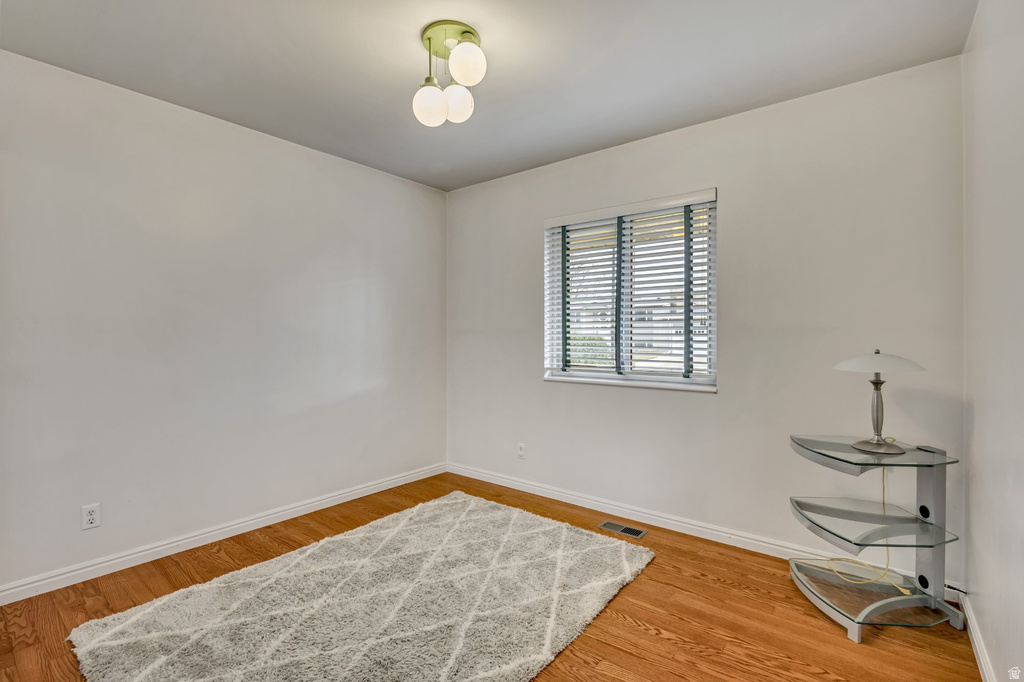 635 E PIONEER AVE Sandy, UT 84070