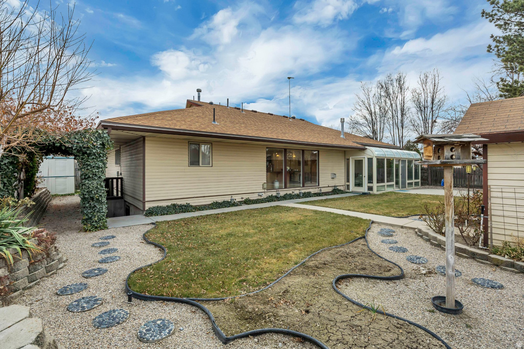 635 E PIONEER AVE Sandy, UT 84070