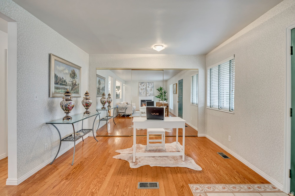 635 E PIONEER AVE Sandy, UT 84070