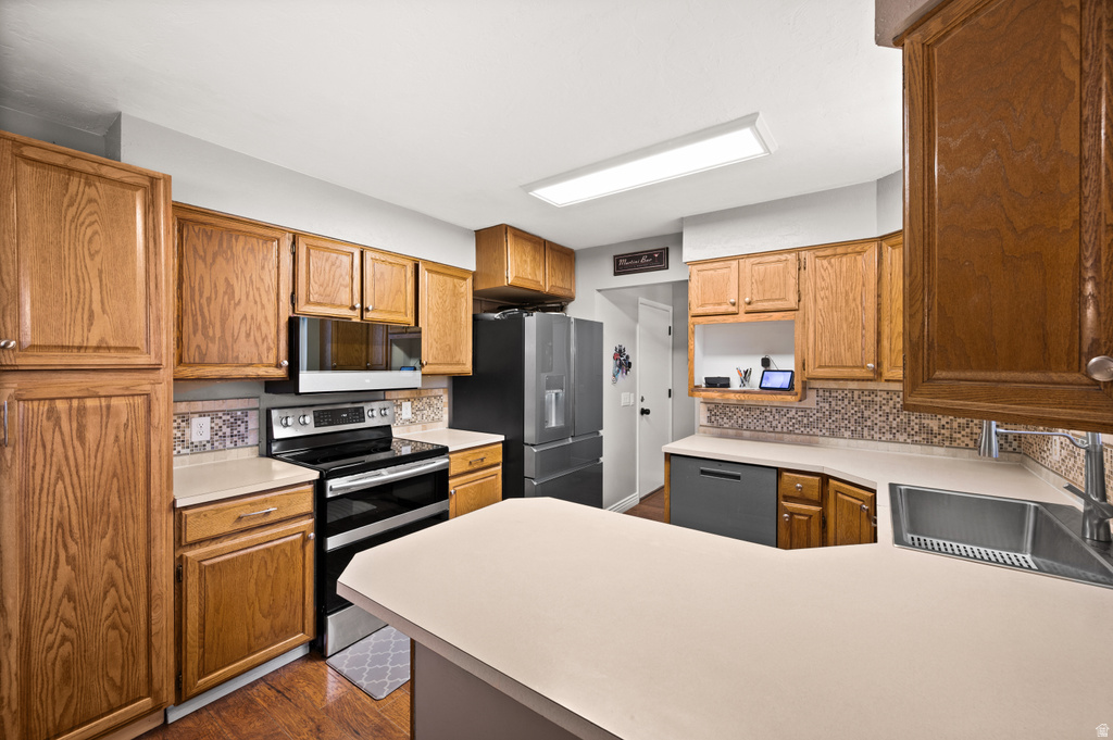 7106 S ANGELSEA DR West Jordan, UT 84084