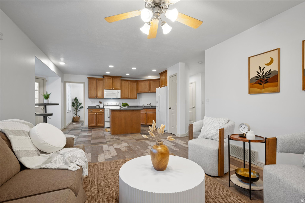 1952 E MEADOW DOWNS WAY Cottonwood Heights, UT 84121