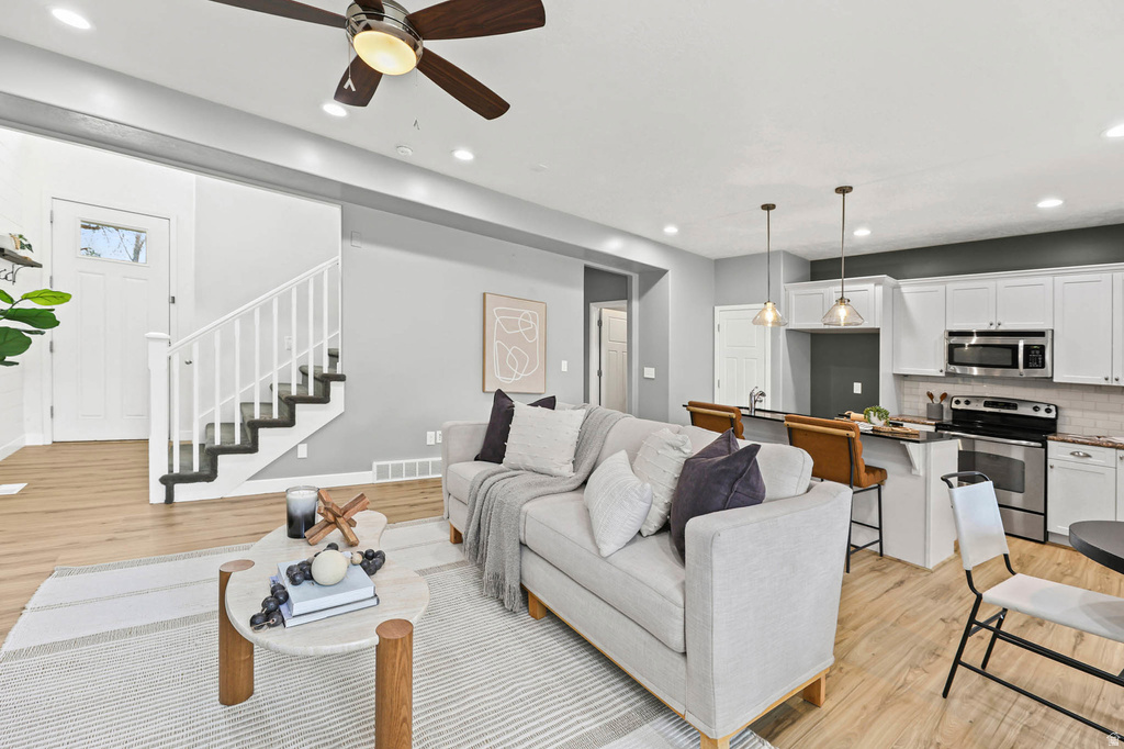 153 E CRESCENT LN Sandy, UT 84070