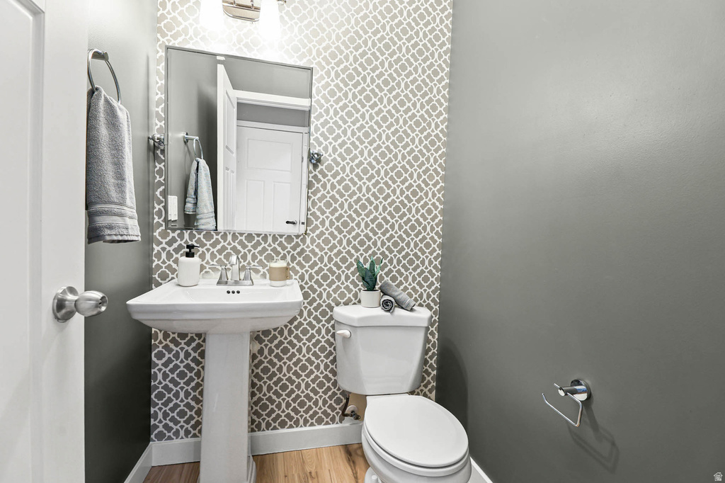 153 E CRESCENT LN Sandy, UT 84070