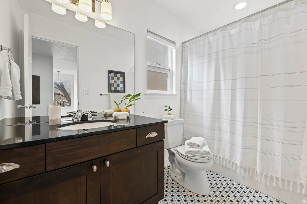 153 E CRESCENT LN Sandy, UT 84070