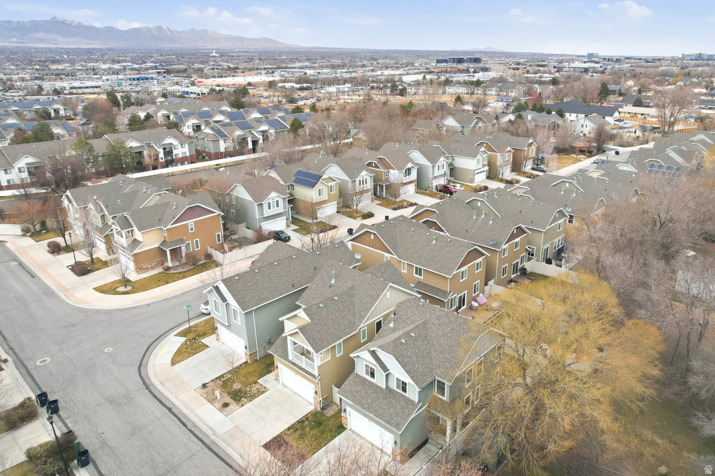 153 E CRESCENT LN Sandy, UT 84070