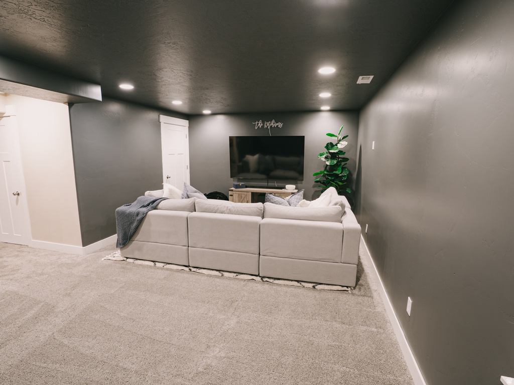 7565 N HUTCH LN Eagle Mountain, UT 84005