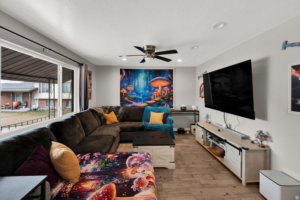 584 W 1350 N Clinton, UT 84015