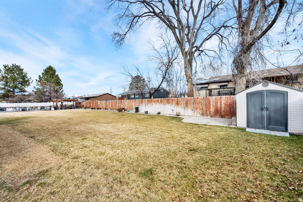 584 W 1350 N Clinton, UT 84015