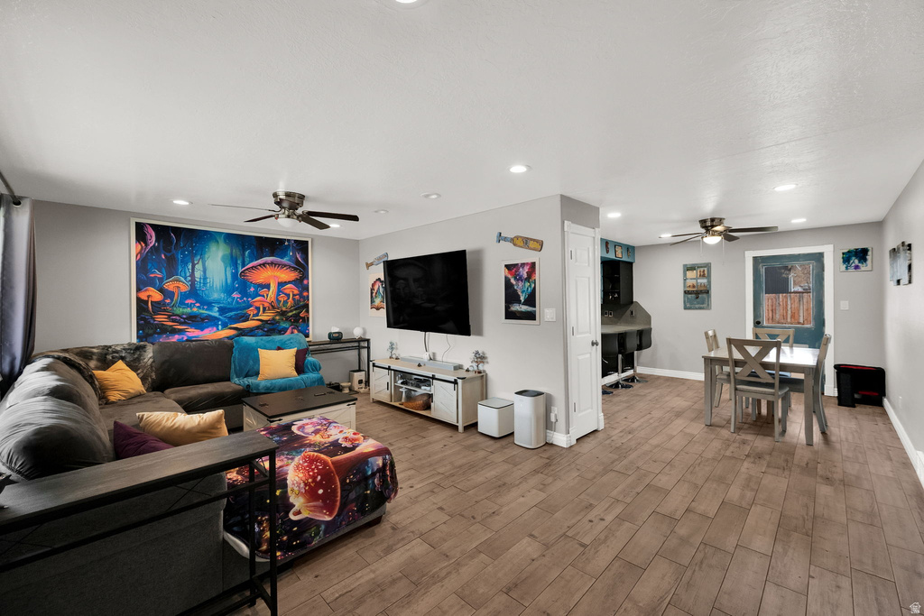 584 W 1350 N Clinton, UT 84015